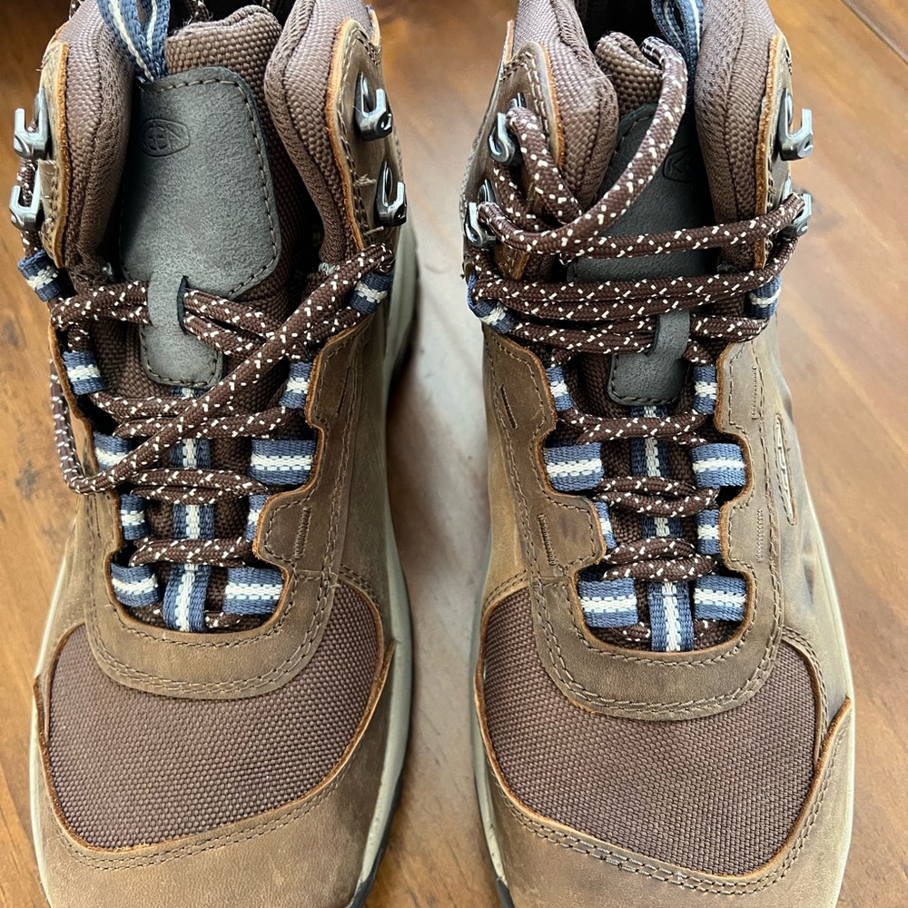 Women’s Keen Basin Ridge Mid Waterproof Hiking Boots 8.5 NIB